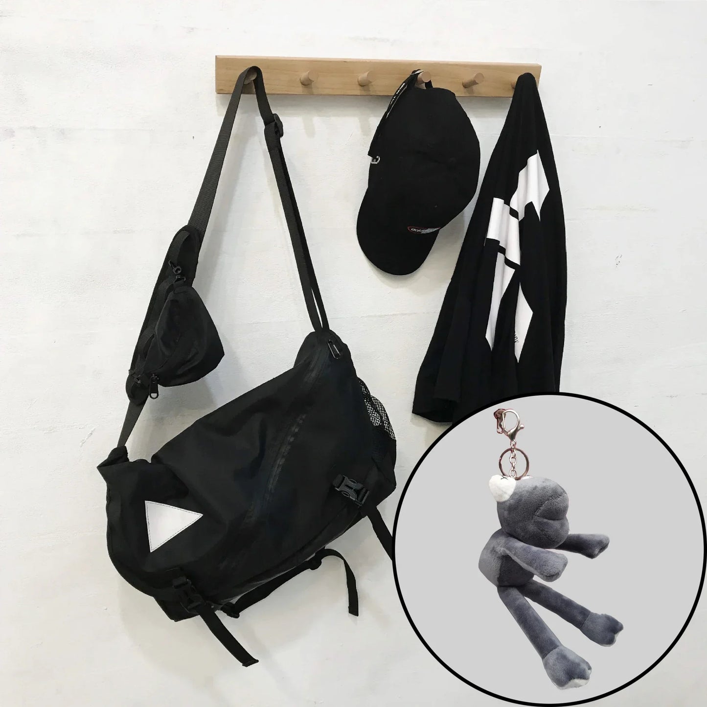 Nylon Retro Messenger Bag – Unisex Campus Shoulder Bag for Outdoor Use